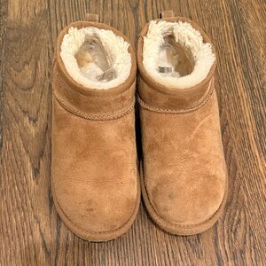 UGG Classic Ultra Mini Boot